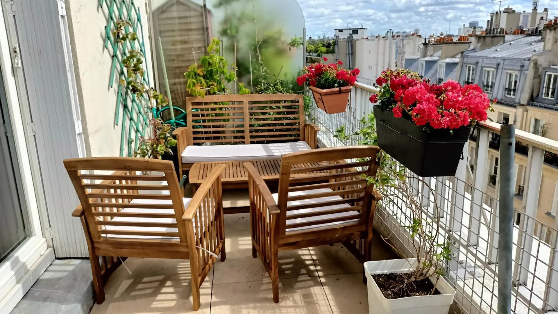 Top Floor Appartement & Terrace With View Paris